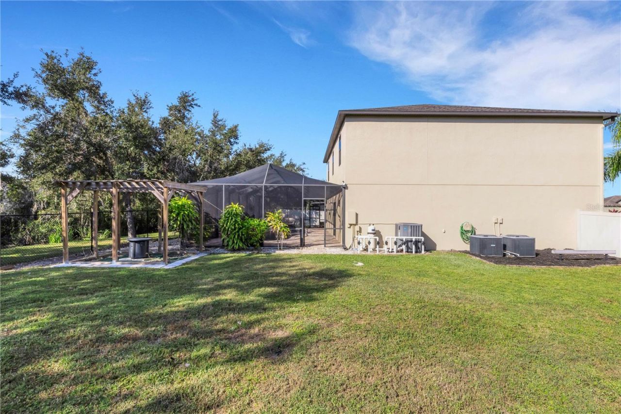 7427 61st Street E, Palmetto, FL 34221 Photo