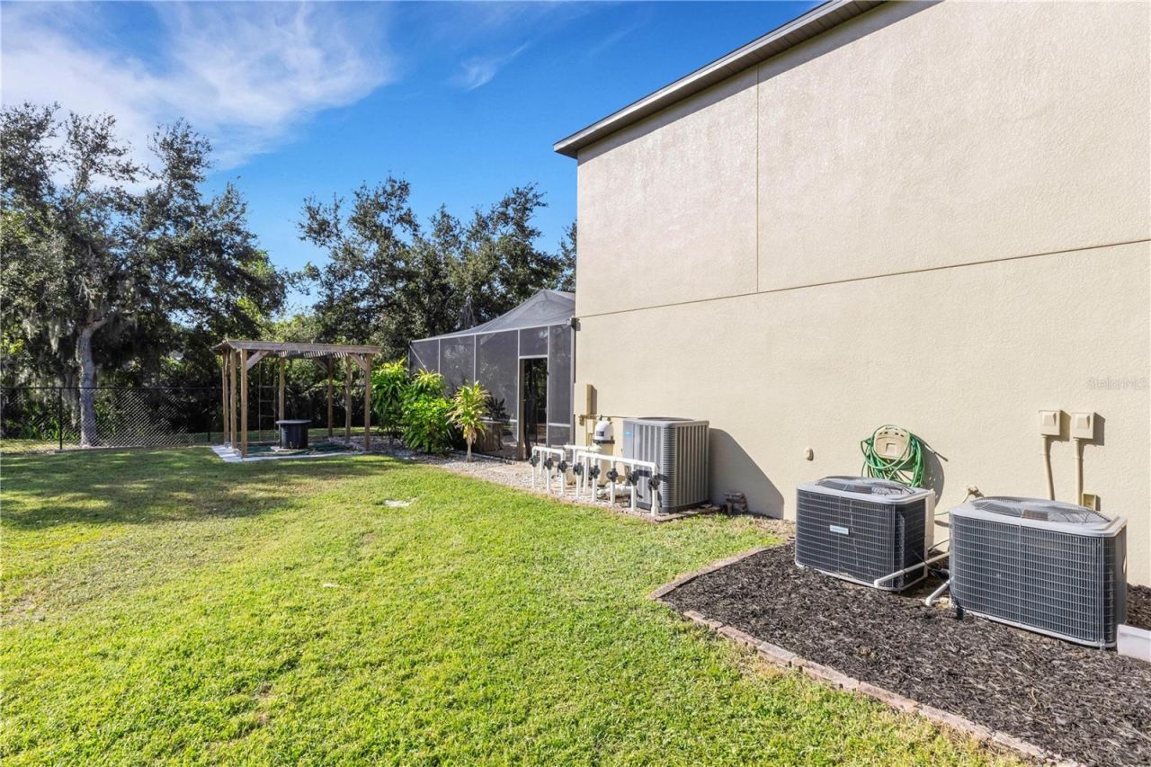 7427 61st Street E, Palmetto, FL 34221 Photo