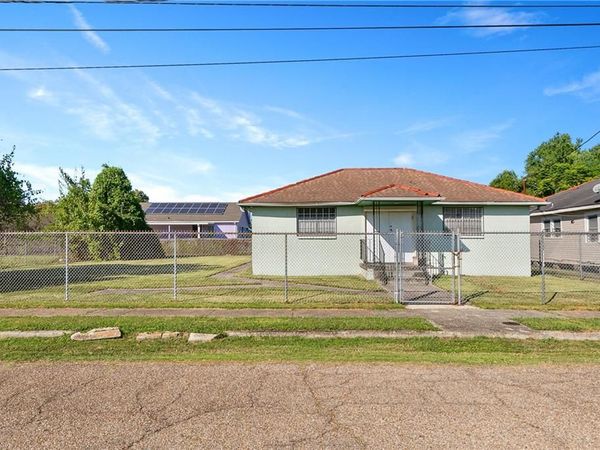 5609-17 MARAIS Street, New Orleans, LA 70117