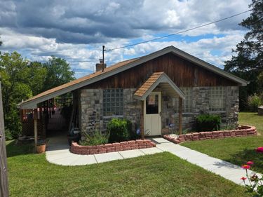 220 Leon Boulevard, Williamstown, KY 41097