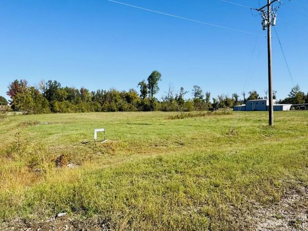 7072 E Bethel Road, Olive Branch, MS 38654