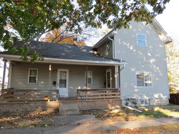 302 E Maple Street, Maquoketa, IA 52060