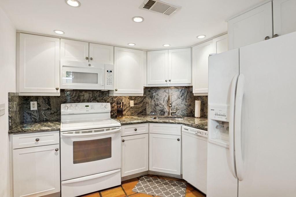 1 Harbourside Drive, Unit 1103, Delray Beach, FL 33483 Photo