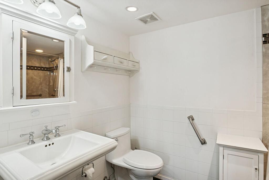 1 Harbourside Drive, Unit 1103, Delray Beach, FL 33483 Photo
