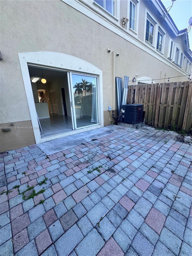 8258 NW 108th Pl, Unit 8-4, Doral, FL 33178 Photo