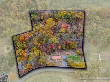 393 RIDERSVILLE ROAD, BERKELEY SPRINGS, WV 25411