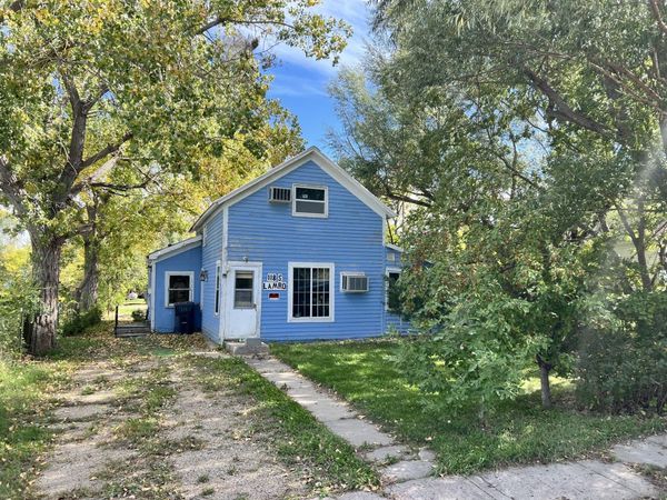 118 N Lamro Street, Winner, SD 57580