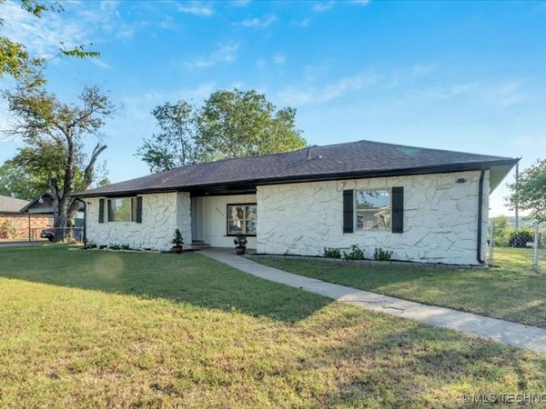 6033 S 31st West Avenue, Tulsa, OK 74107