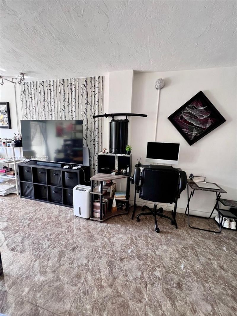 1300 Lincoln Rd, Unit D304, Miami Beach, FL 33139 Photo