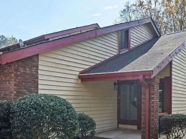 1086 Village Road, Stone Mountain, GA 30088