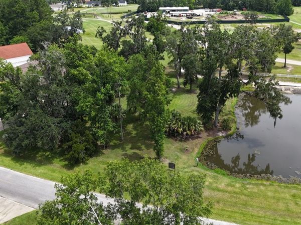 370 Oak Grove Island Drive, Brunswick, GA 31523