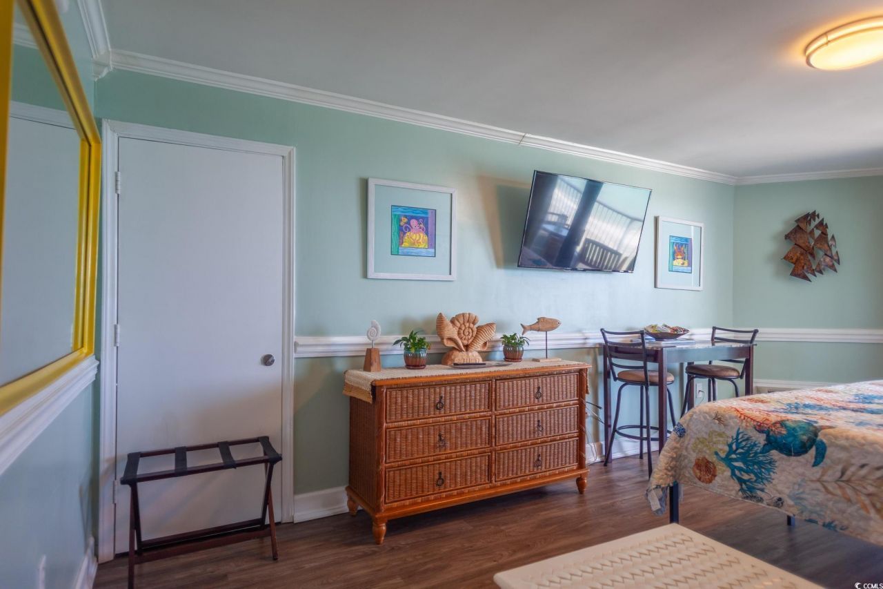 9550 Shore Dr. Photo 13