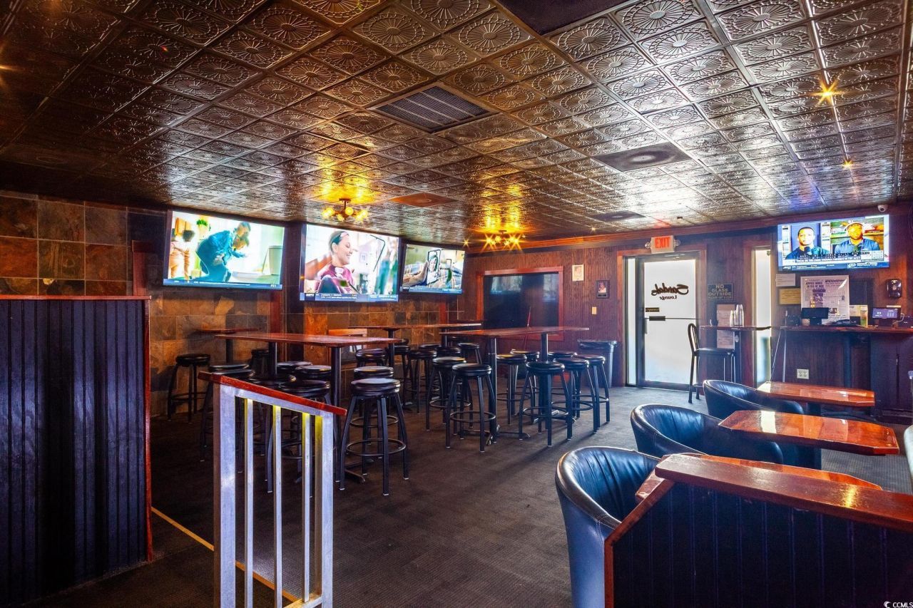 9550 Shore Dr. Photo 35