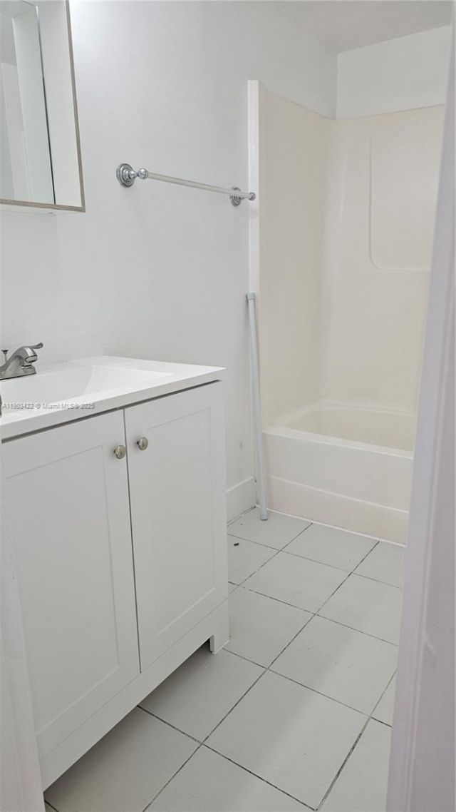 10229 NW 9th Street Cir, Unit 202, Miami, FL 33172 Photo