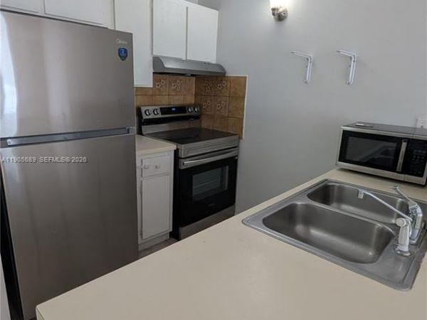 2701 Riverside Dr, Unit 206-B, Coral Springs, FL 33065