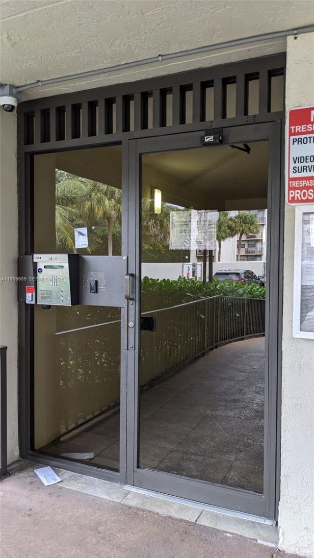 2701 Riverside Dr, Unit 206-B, Coral Springs, FL 33065 Photo