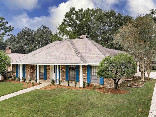 3922 Pine Park Dr, Baton Rouge, LA 70809