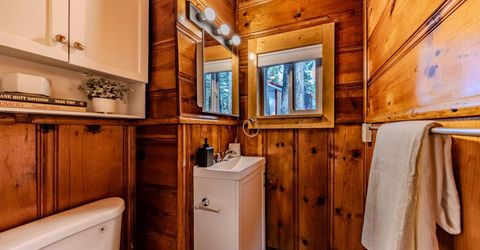 1029 Reno Avenue, South Lake Tahoe, CA 96150 Photo