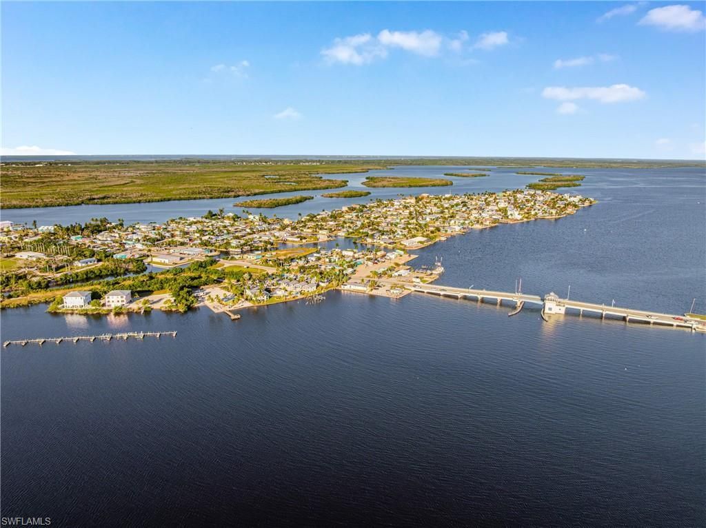 4689 Woodstock Rd, Saint James City, FL 33956 Photo