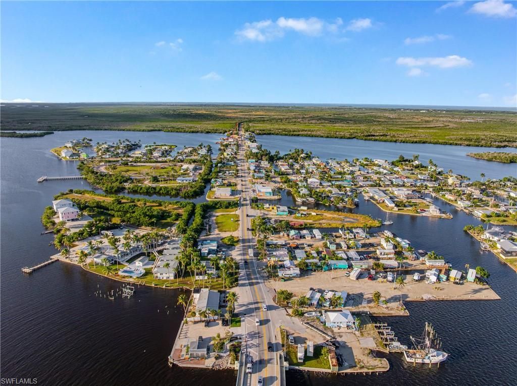 4689 Woodstock Rd, Saint James City, FL 33956 Photo