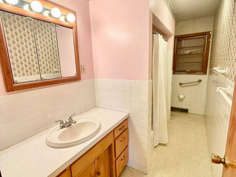 9136 Mount Gilead Road, Fredericktown, OH 43019 Photo 23