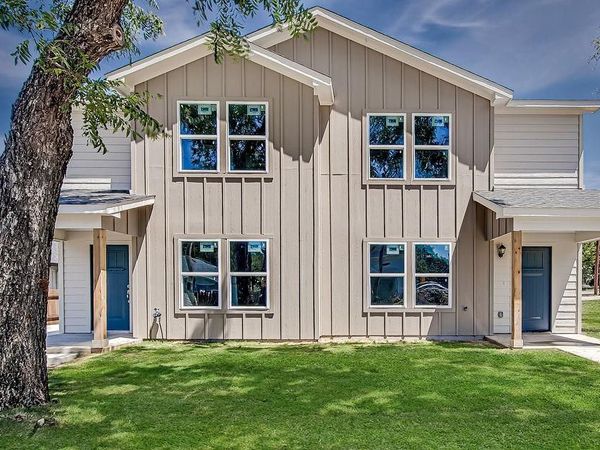 3325 Eastland Street, Fort Worth, TX 76119