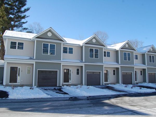 3A Dearborn Circle, Goffstown, NH 03045