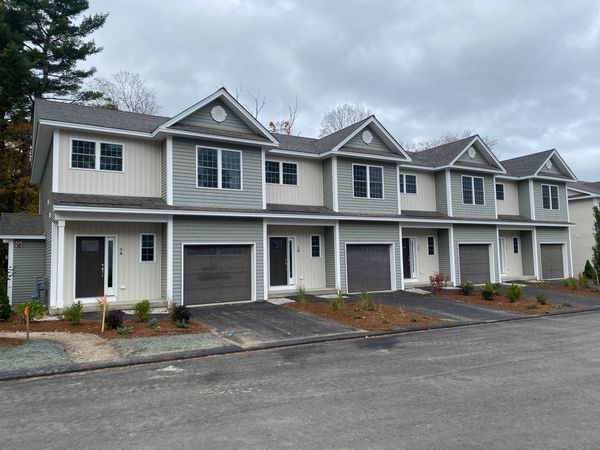 3A Dearborn Circle, Goffstown, NH 03045