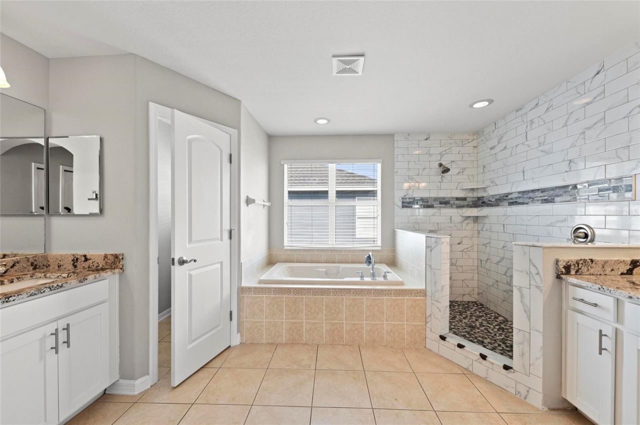 5224 58th Terrace E, Bradenton, FL 34203 Photo