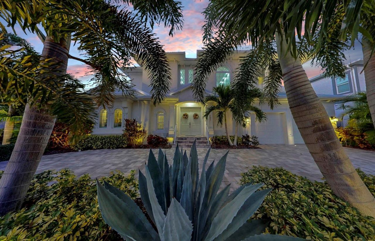 701 Pinckney Drive, Apollo Beach, FL 33572 Main Photo