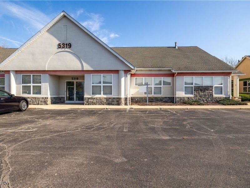 5319 Meadow Lane Court, Elyria, OH 44035 Photo 1