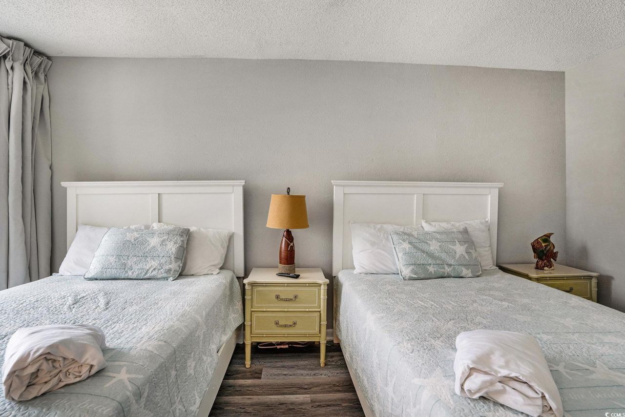 9550 Shore Dr. Photo 7