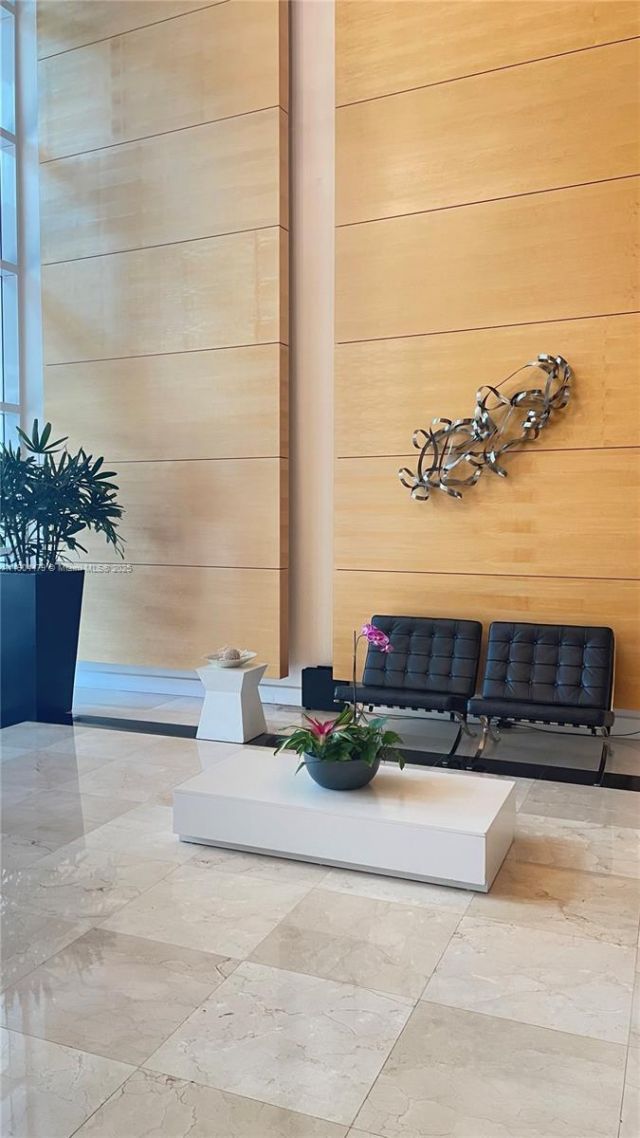 350 NE 24th St, Unit 404, Miami, FL 33137 Photo