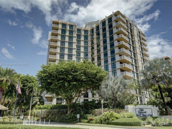 1121 Crandon Blvd, Unit D608, Key Biscayne, FL 33149