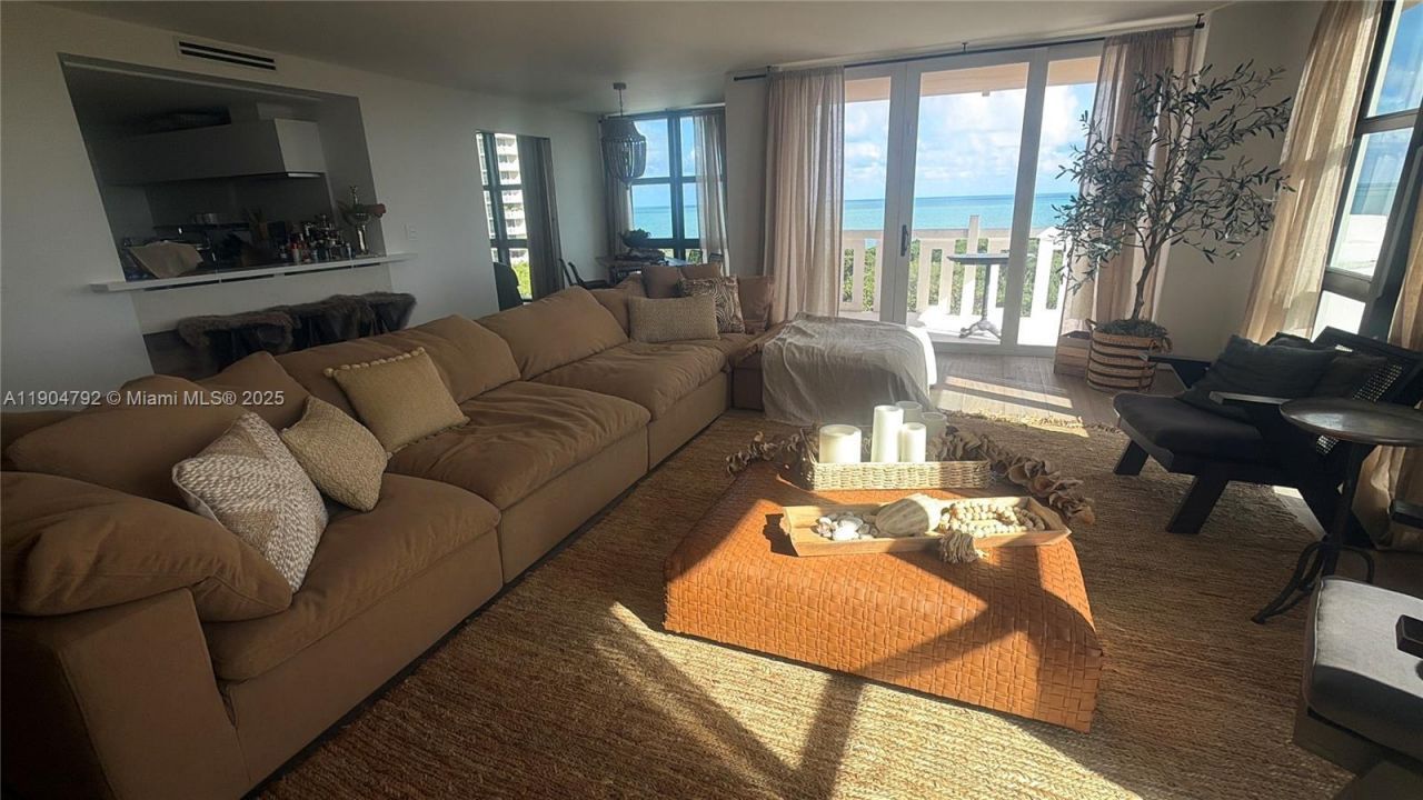 1121 Crandon Blvd, Unit D608, Key Biscayne, FL 33149 Photo