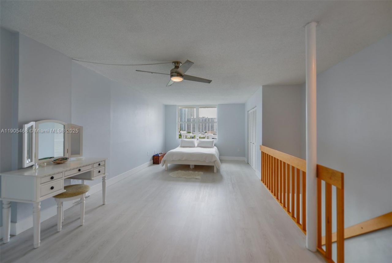 17800 Atlantic Blvd, Unit PH9, Sunny Isles Beach, FL 33160 Photo