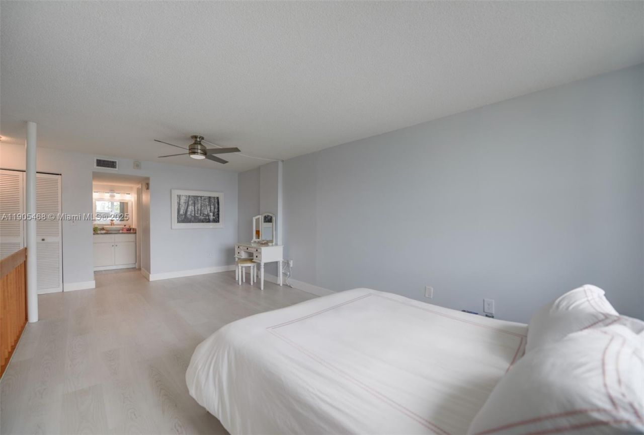 17800 Atlantic Blvd, Unit PH9, Sunny Isles Beach, FL 33160 Photo