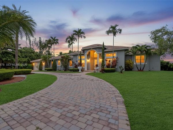 16541 SW 62nd St, Southwest Ranches, FL 33331