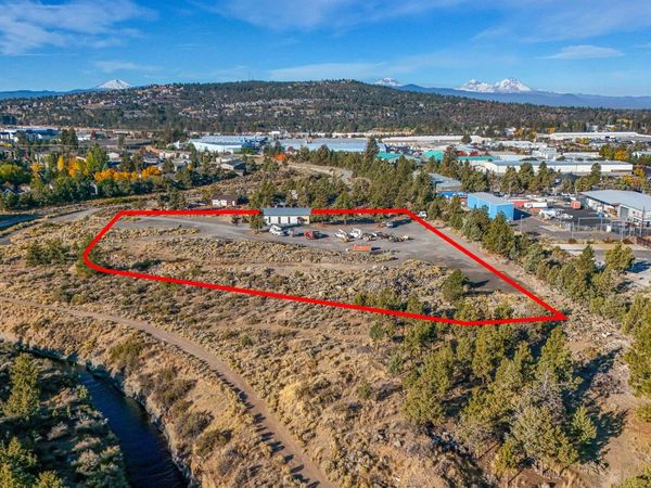 62830 Boyd Acres Road, Bend, OR 97701