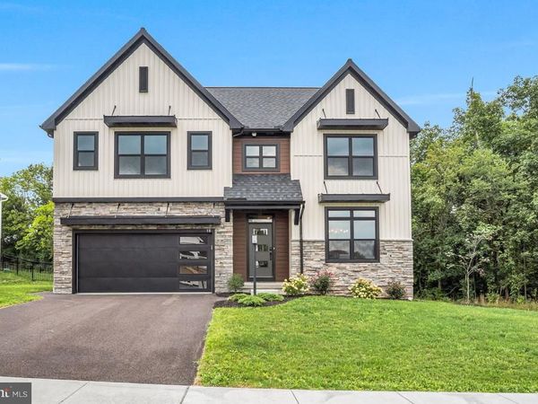 18 OLD MOSS LANE, CARLISLE, PA 17013