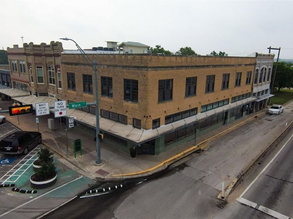 102 E 2nd ST, Unit 205, Taylor, TX 76574