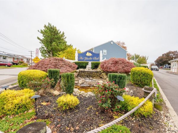 100 Baker Court, Unit 15, Island Park, NY 11558