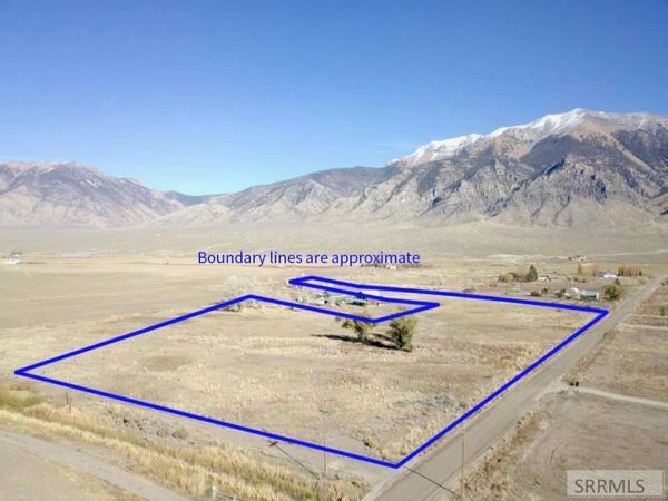 3260 W 3400 N, MOORE, ID 83255