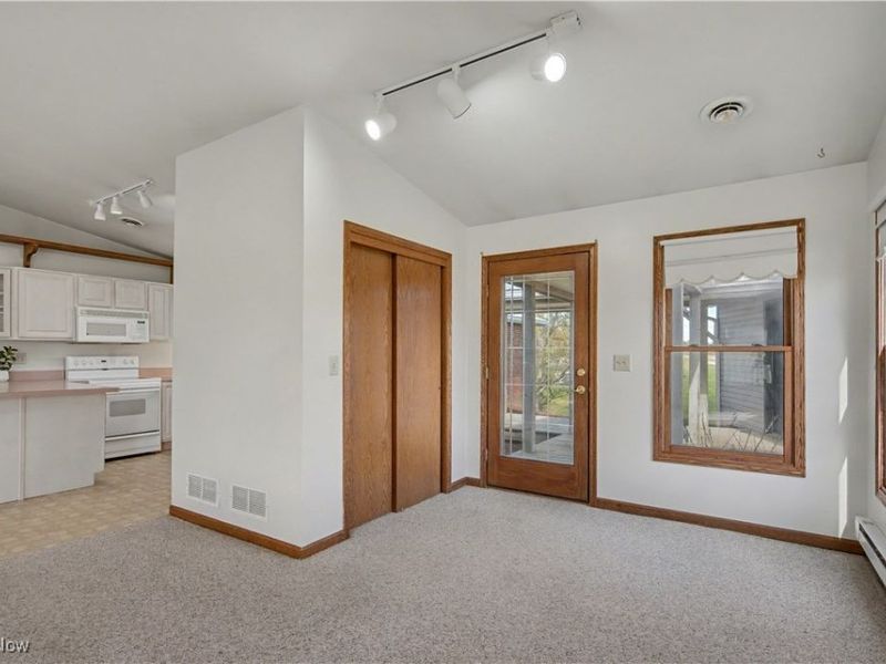 911 N State Route 83, Beverly, OH 45715 Photo 13