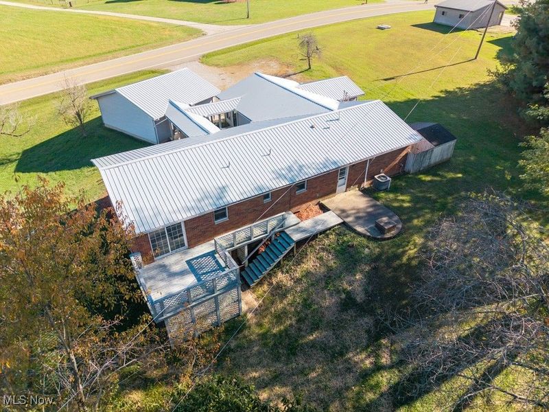 911 N State Route 83, Beverly, OH 45715 Photo 7