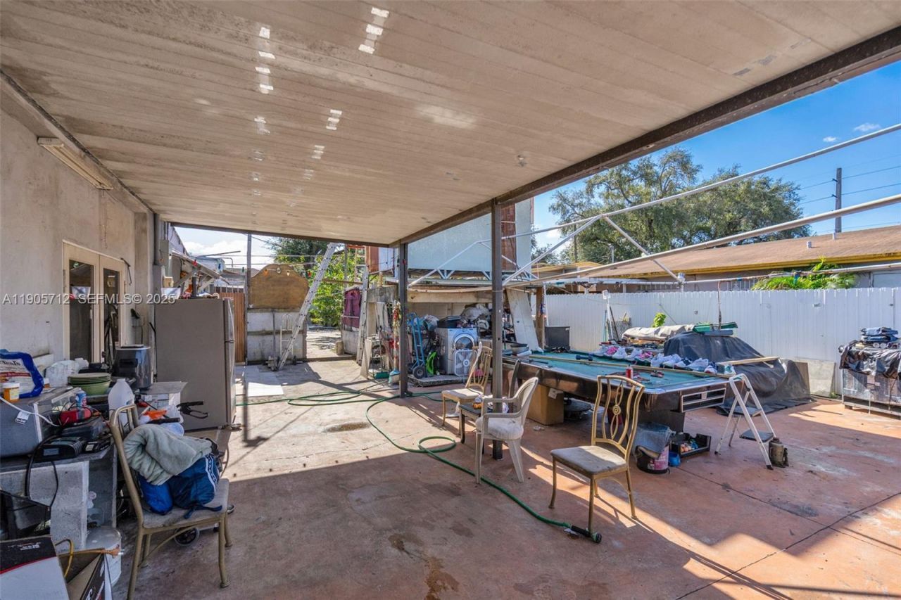 3166 NW 102nd St, Miami, FL 33147 Photo