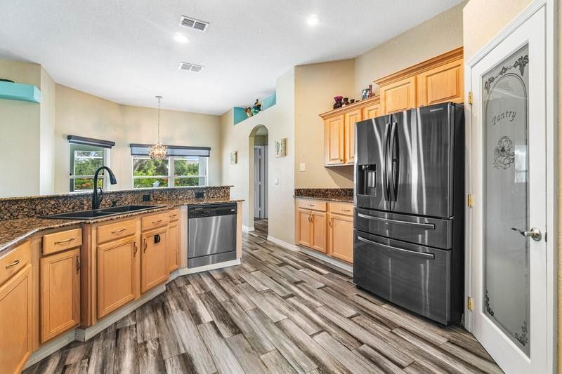 631 SE Stow Terrace, Port Saint Lucie, FL 34984 Photo