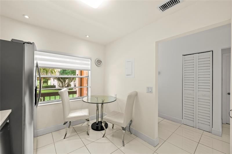 21649 Juego Circle, Unit 4e, Boca Raton, FL 33433 Photo