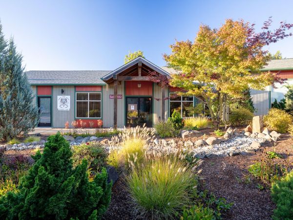 6735 SW Country Club Drive, Corvallis, OR 97333