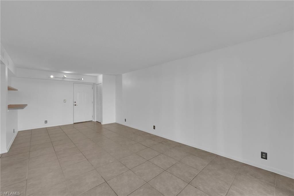 2875 Palm Beach Blvd, Unit 205, Fort Myers, FL 33916 Photo